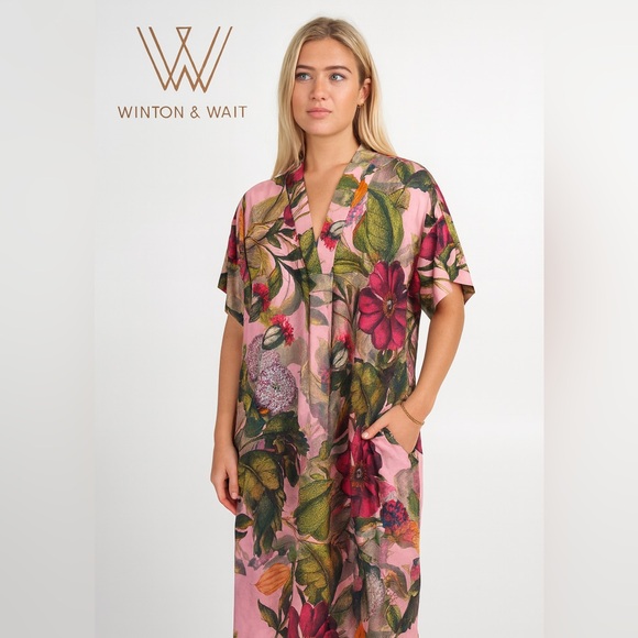 Dresses & Skirts - Winton & Wait Floral Kimono Dress